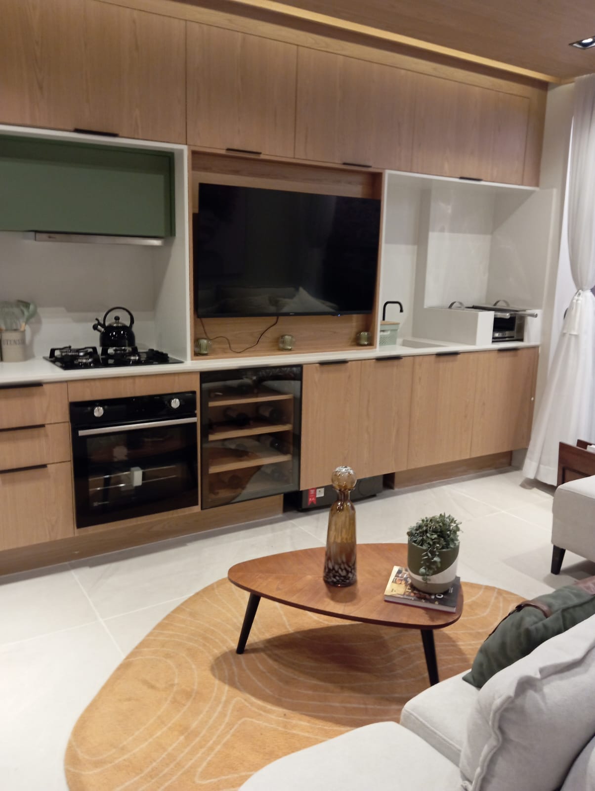 Decorado — cozinha integrada com sala e churrasqueira